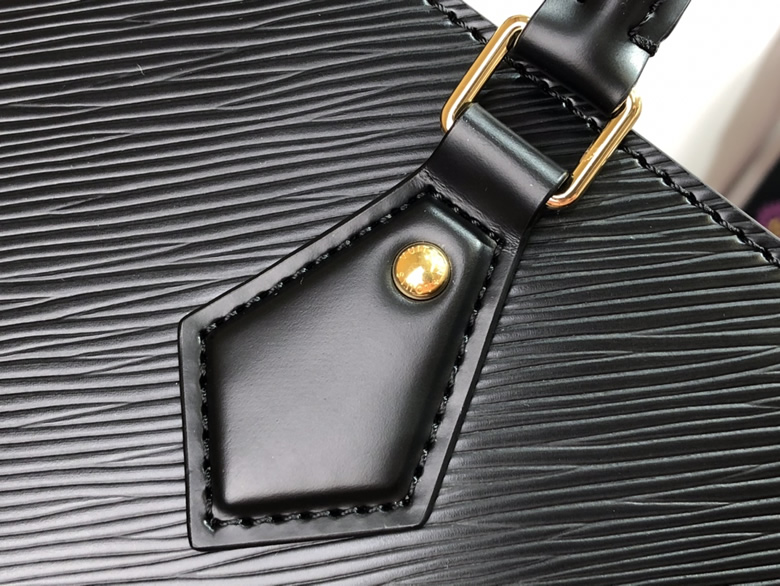 高仿lv手提斜跨男包SAC PLAT PM水波紋手袋m586585/8657克色￥1680.00的图片-高仿LV包包、高仿lv男包