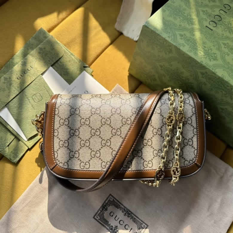 古馳米色和烏木色帆佈Gucci Horsebit 1955繫列肩背包735178￥1480.00的图片-高仿古奇包包Gucci、高仿古奇女包Gucci