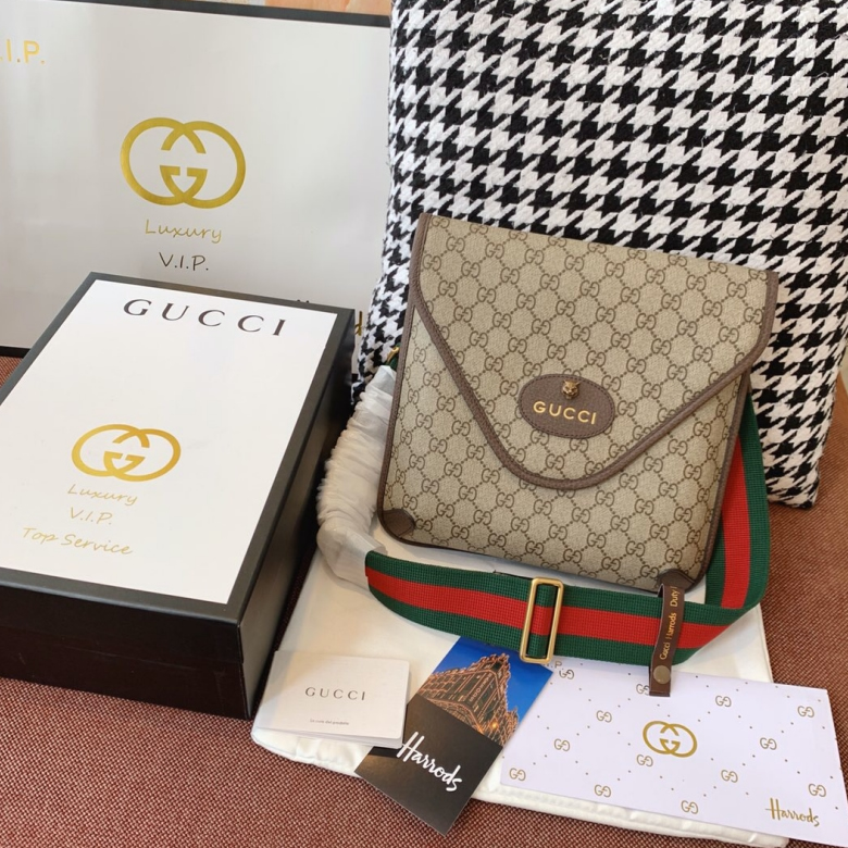 原單古馳男包Neo Vintage GG中號郵差包紅色皮革滾邊598604￥1480.00的图片-高仿古奇包包Gucci、高仿古奇男包Gucci