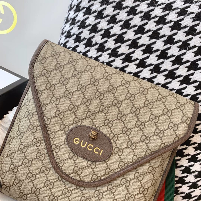 原單古馳男包Neo Vintage GG中號郵差包紅色皮革滾邊598604￥1480.00的图片-高仿古奇包包Gucci、高仿古奇男包Gucci