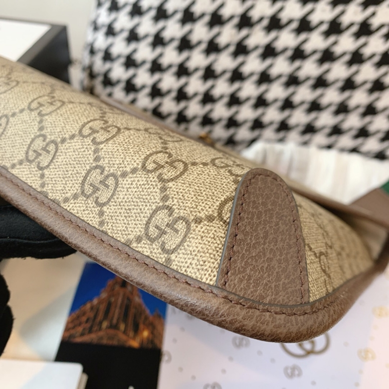 原單古馳男包Neo Vintage GG中號郵差包紅色皮革滾邊598604￥1480.00的图片-高仿古奇包包Gucci、高仿古奇男包Gucci