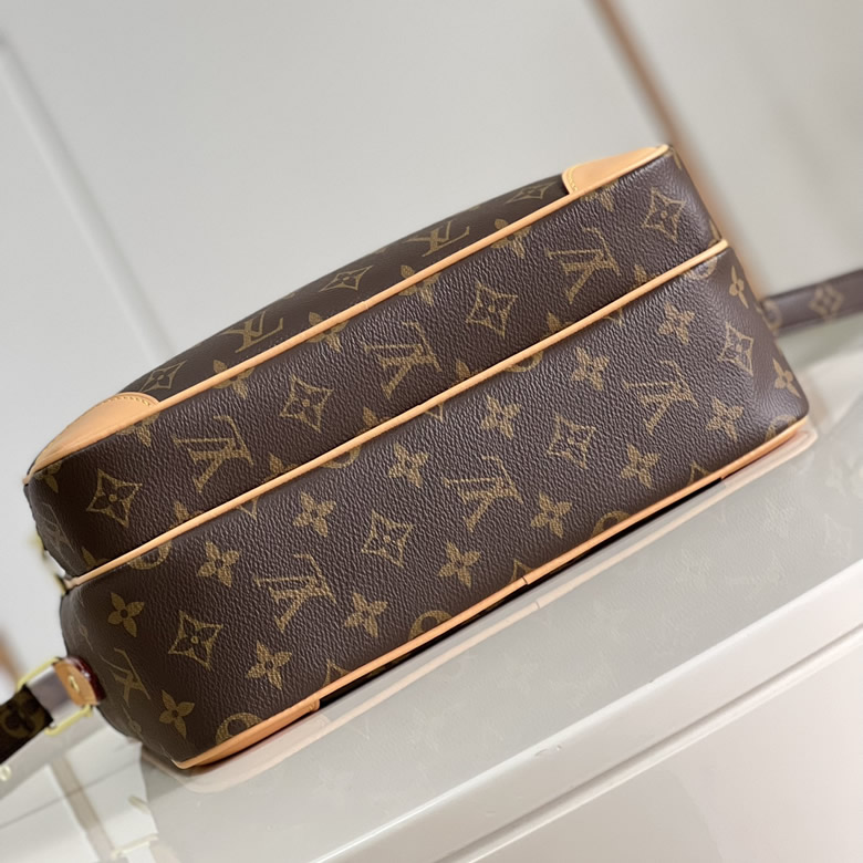 高仿原單lv斜挎包中古繫列M452444老花￥1480.00的图片-高仿LV包包、高仿lv男包