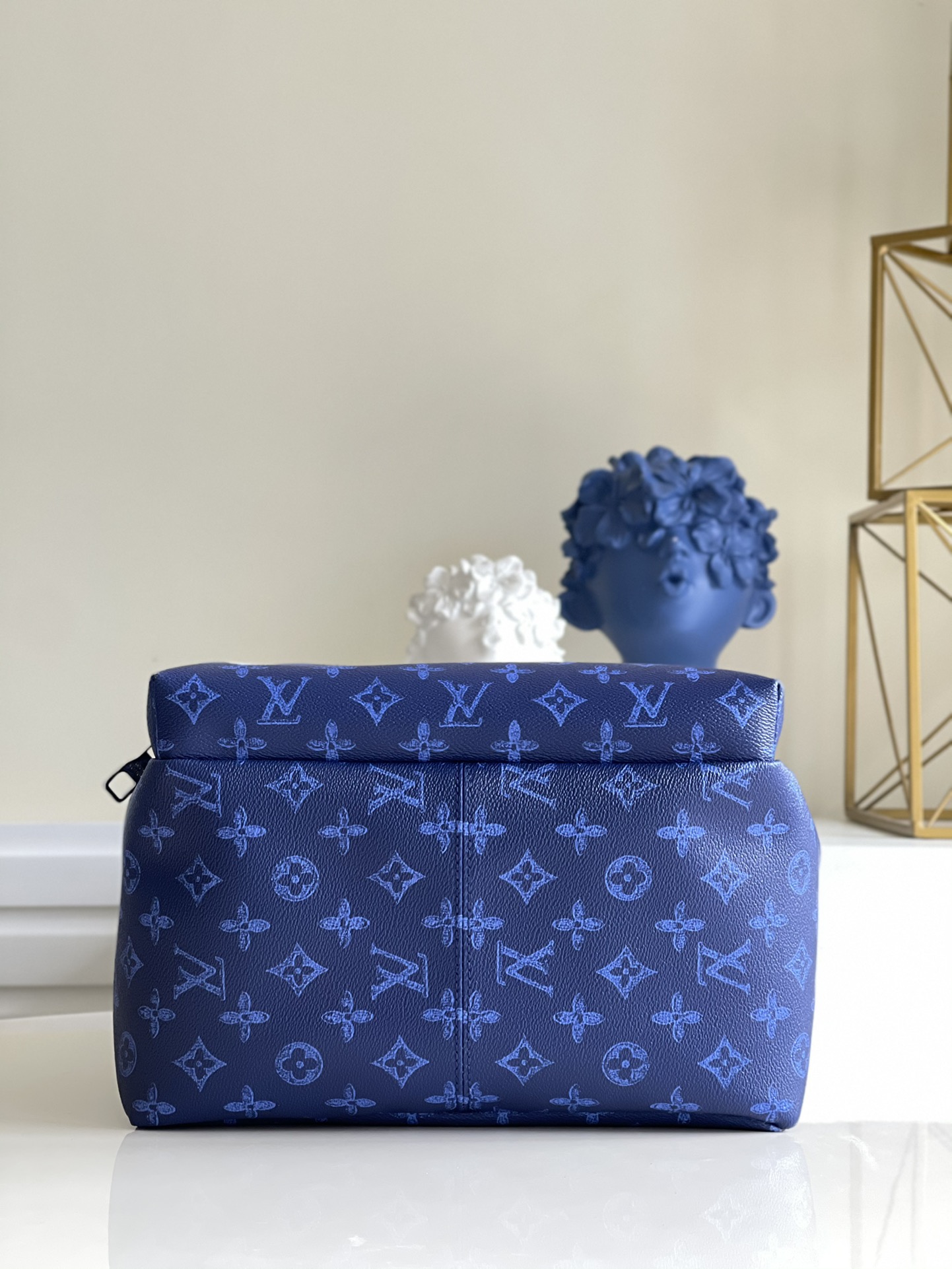 LV 原單雙肩包取材復古 Monogram 塗層帆佈的图片-高仿LV包包、高仿lv女包