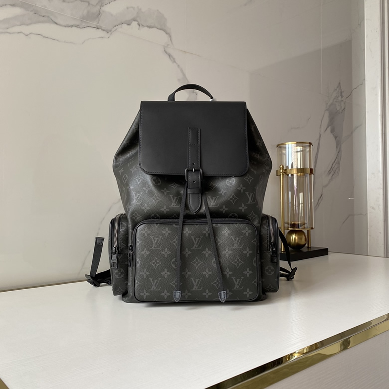 高仿lv2021新款男包塗層帆佈老花磁扣開合TRIO雙肩包M45538黑花￥1880.00的图片-高仿LV包包、高仿lv男包