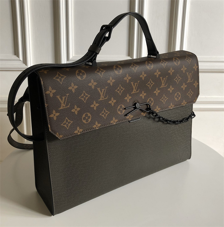 lv高仿公文包-驢牌2020潮款Robusto公文包M30591墨綠¥1880.00的图片-高仿LV包包、高仿lv男包 lv高仿公文包-驢牌2020潮款Robusto公文包M30591墨綠¥1880.00的图片-高仿LV包包、高仿lv男包