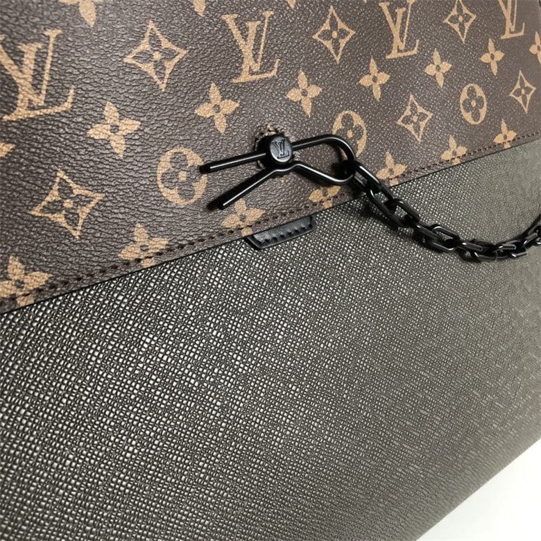 lv高仿公文包-驢牌2020潮款Robusto公文包M30591墨綠¥1880.00的图片-高仿LV包包、高仿lv男包 lv高仿公文包-驢牌2020潮款Robusto公文包M30591墨綠¥1880.00的图片-高仿LV包包、高仿lv男包