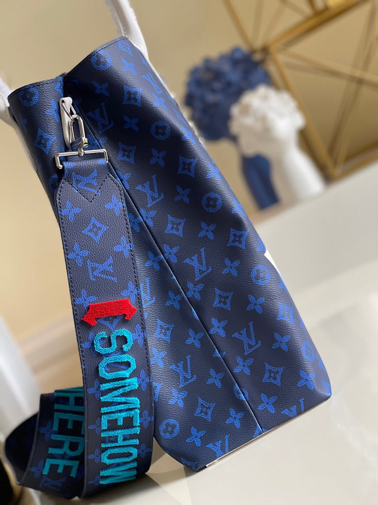 LV高仿男包新款 LV老花字體絲印托特包M46112藍¥1880.00的图片-高仿LV包包、高仿lv男包 LV高仿男包新款 LV老花字體絲印托特包M46112藍¥1880.00的图片-高仿LV包包、高仿lv男包