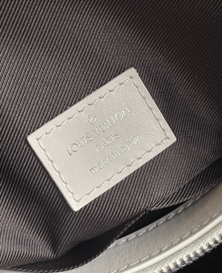 LV高仿男包新款 LV老花字體絲印托特包M46112藍¥1880.00的图片-高仿LV包包、高仿lv男包 LV高仿男包新款 LV老花字體絲印托特包M46112藍¥1880.00的图片-高仿LV包包、高仿lv男包