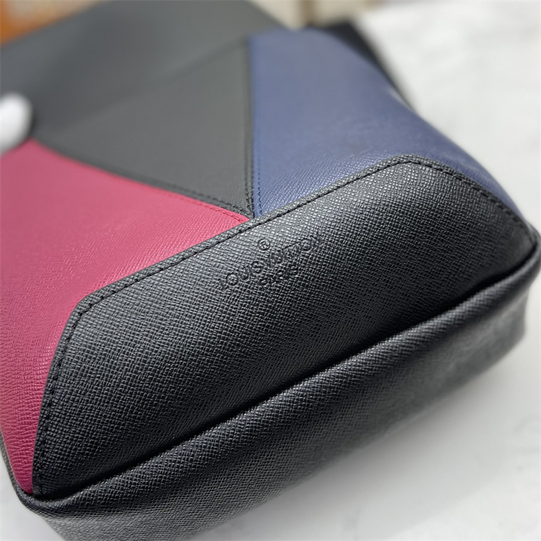 lv漸變包-頂級原單lv絲印男士腰包胸包N40403¥1580.00的图片-高仿LV包包、高仿lv男包 lv漸變包-頂級原單lv絲印男士腰包胸包N40403¥1580.00的图片-高仿LV包包、高仿lv男包