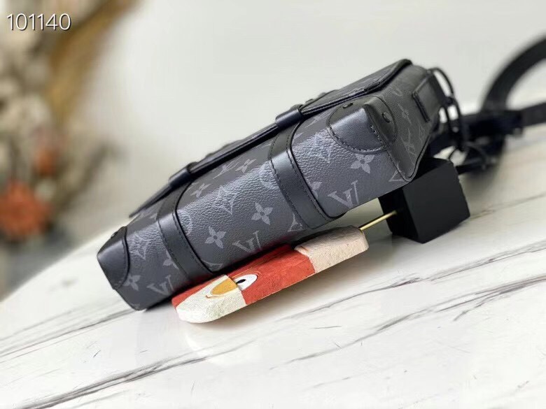 lv郵差包新款-lv原單高仿男士包M4572¥1880.00的图片-高仿LV包包、高仿lv男包 lv郵差包新款-lv原單高仿男士包M4572¥1880.00的图片-高仿LV包包、高仿lv男包