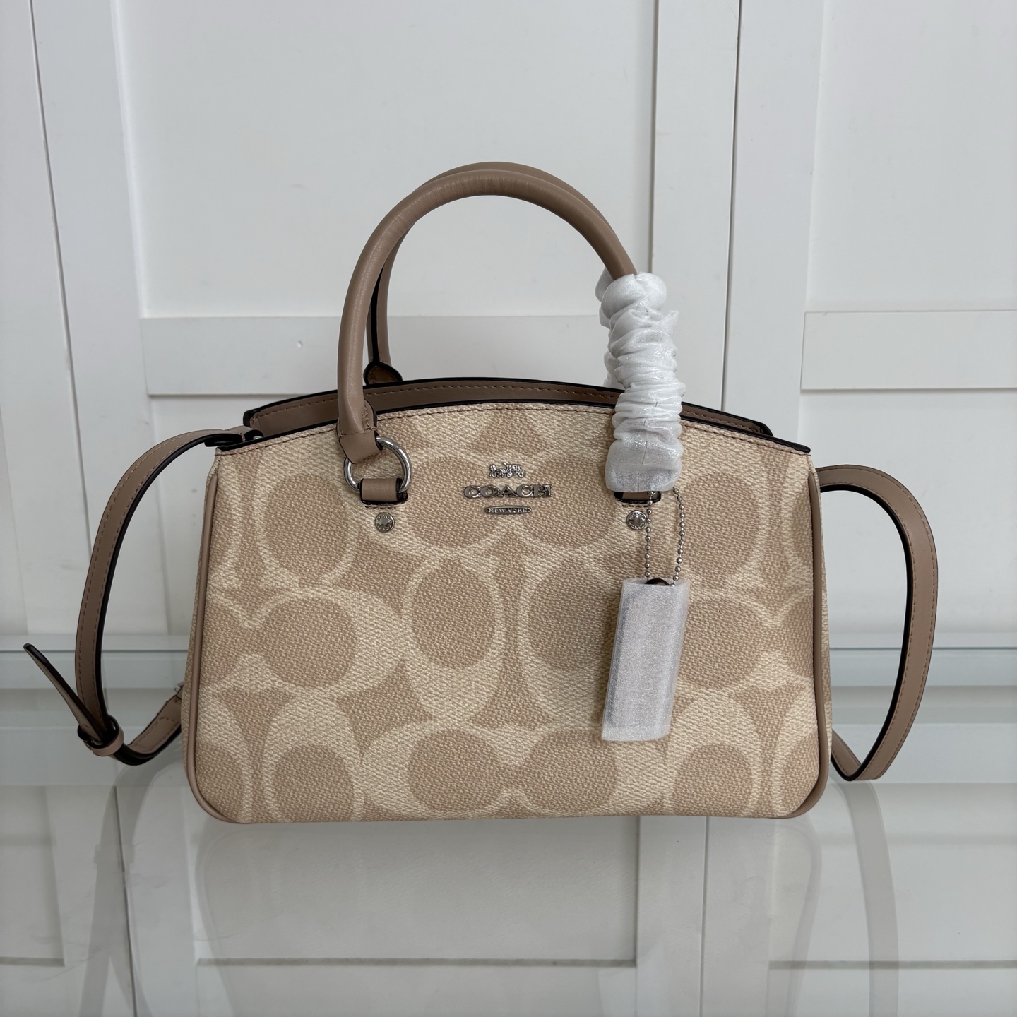 【新品】COACH/蔻馳高仿包奧萊女士老花SAVANNAH小號CARRYALL手提斜挎包的图片-高仿蔻馳包包coach