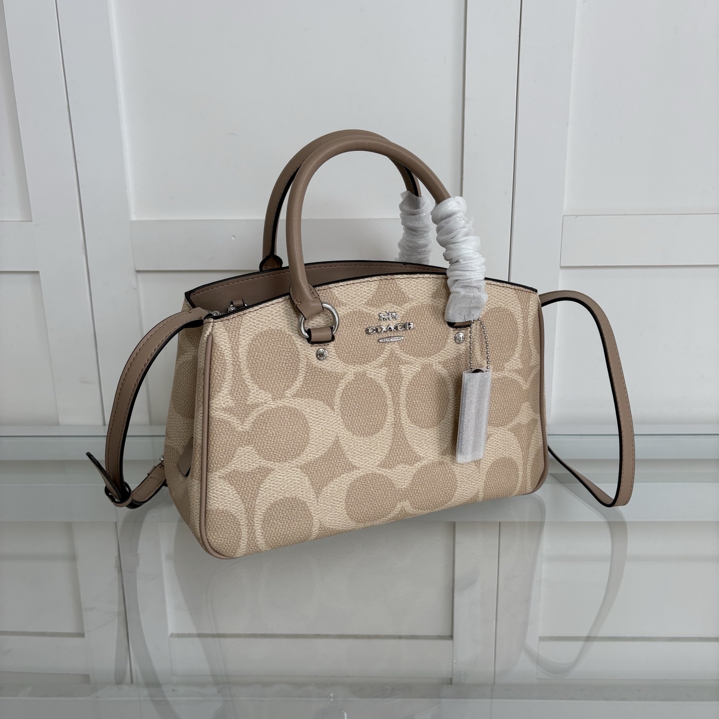 【新品】COACH/蔻馳高仿包奧萊女士老花SAVANNAH小號CARRYALL手提斜挎包的图片-高仿蔻馳包包coach