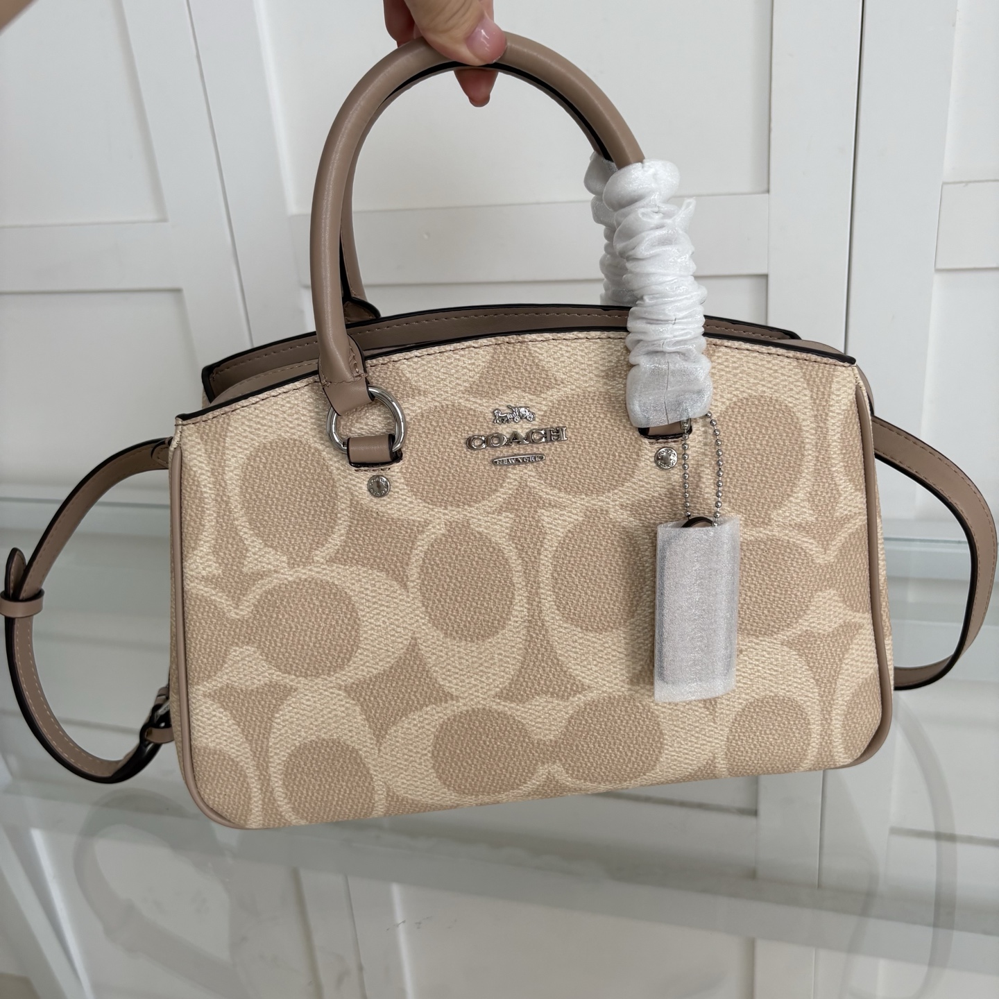 【新品】COACH/蔻馳高仿包奧萊女士老花SAVANNAH小號CARRYALL手提斜挎包的图片-高仿蔻馳包包coach