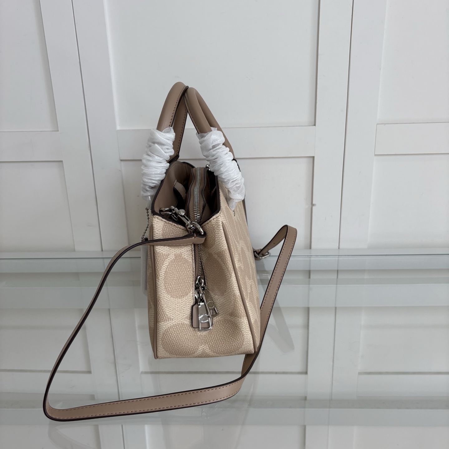 【新品】COACH/蔻馳高仿包奧萊女士老花SAVANNAH小號CARRYALL手提斜挎包的图片-高仿蔻馳包包coach