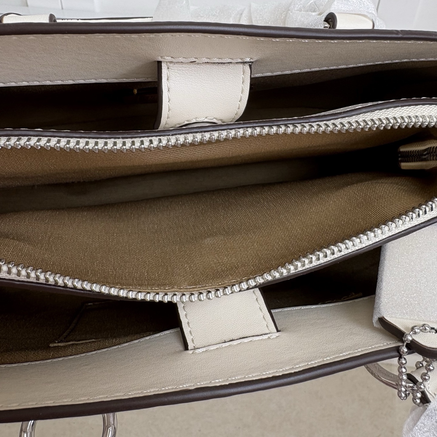 高仿包COACH/蔻馳奧萊女士老花SAVANNAH小號CARRYALL手提斜挎包的图片-高仿蔻馳包包coach