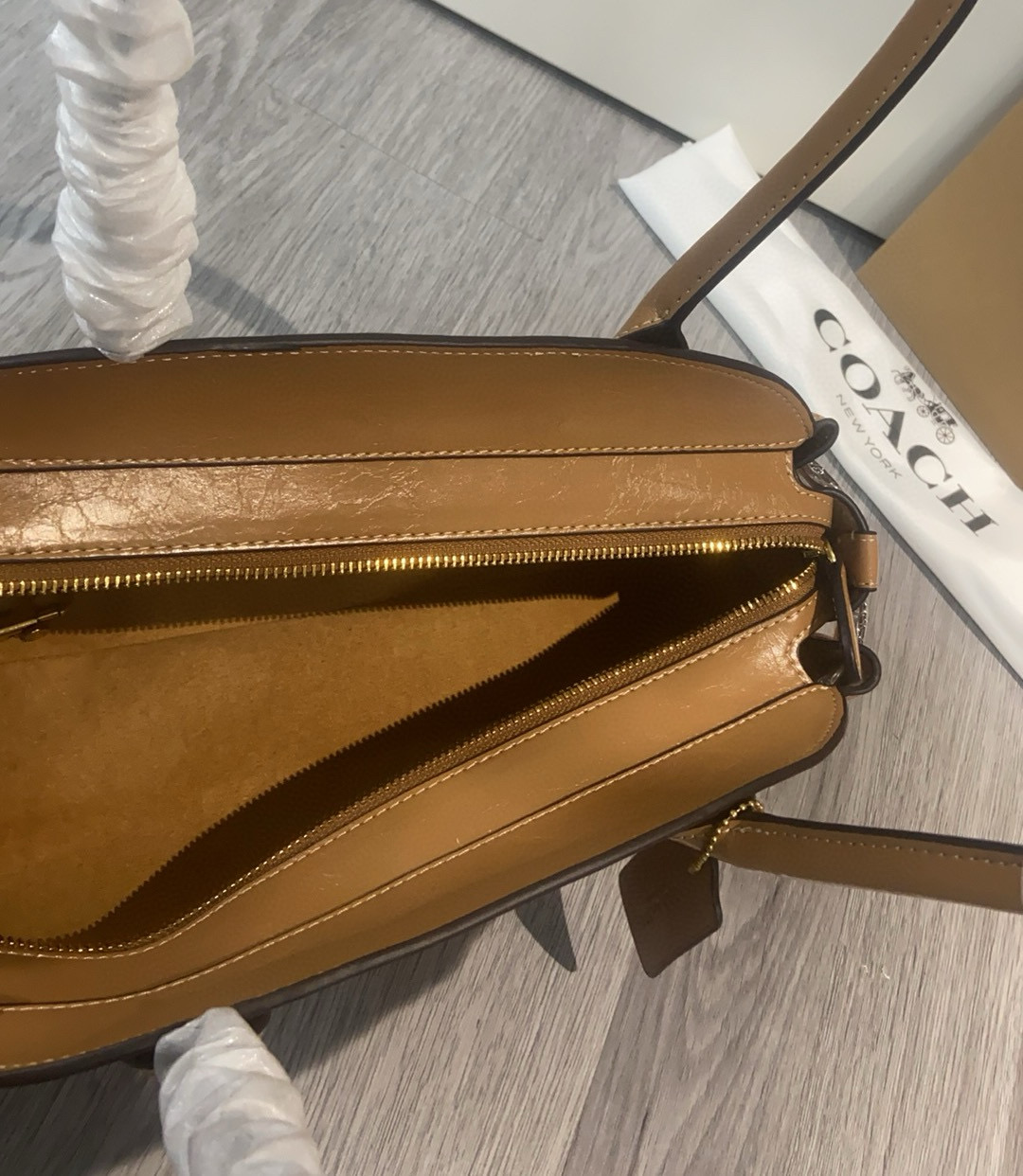 Coach蔻馳CAM03 復古風娜紮同款非常有𠆤性的一款包的图片-高仿蔻馳包包coach