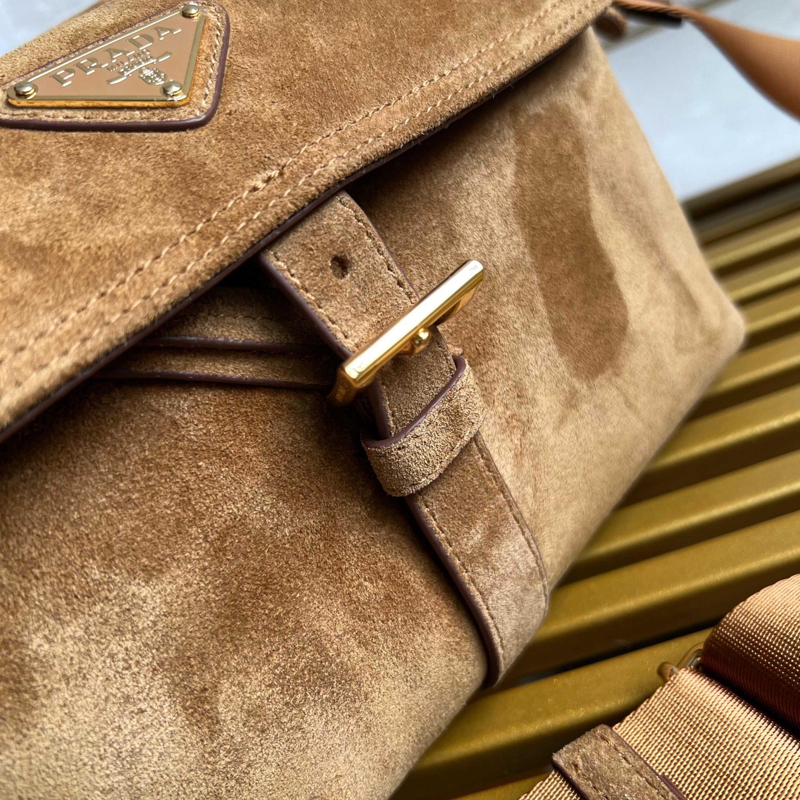 【頂級原單普拉達】新款郵差包長30x高14x底10cm的图片-高仿普拉达包包 【頂級原單普拉達】新款郵差包長30x高14x底10cm的图片-高仿普拉达包包