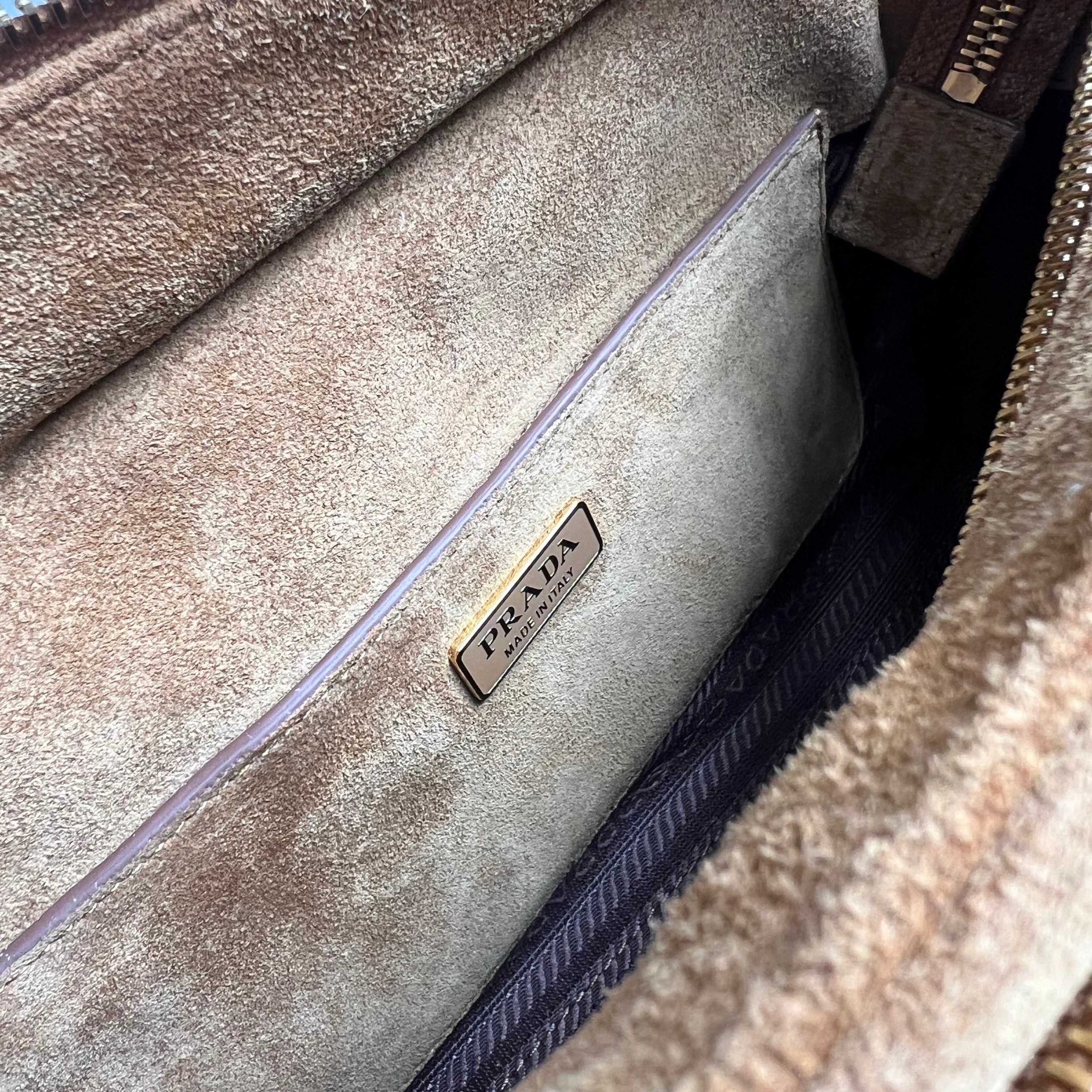 【頂級原單普拉達】新款郵差包長30x高14x底10cm的图片-高仿普拉达包包 【頂級原單普拉達】新款郵差包長30x高14x底10cm的图片-高仿普拉达包包