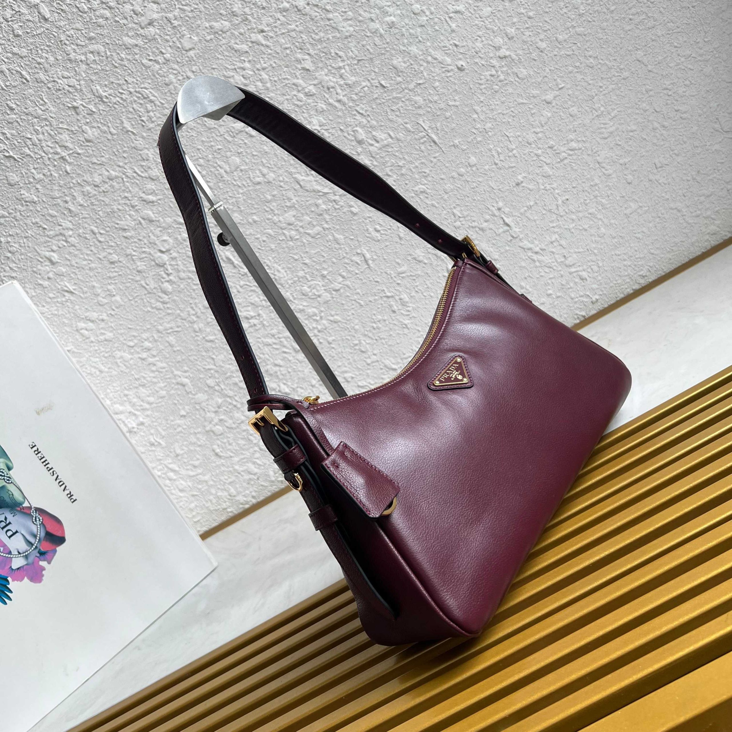 【頂級原單普拉達】🌹(小號)🎉新款Aimee腋下包的图片-高仿普拉达包包 【頂級原單普拉達】🌹(小號)🎉新款Aimee腋下包的图片-高仿普拉达包包