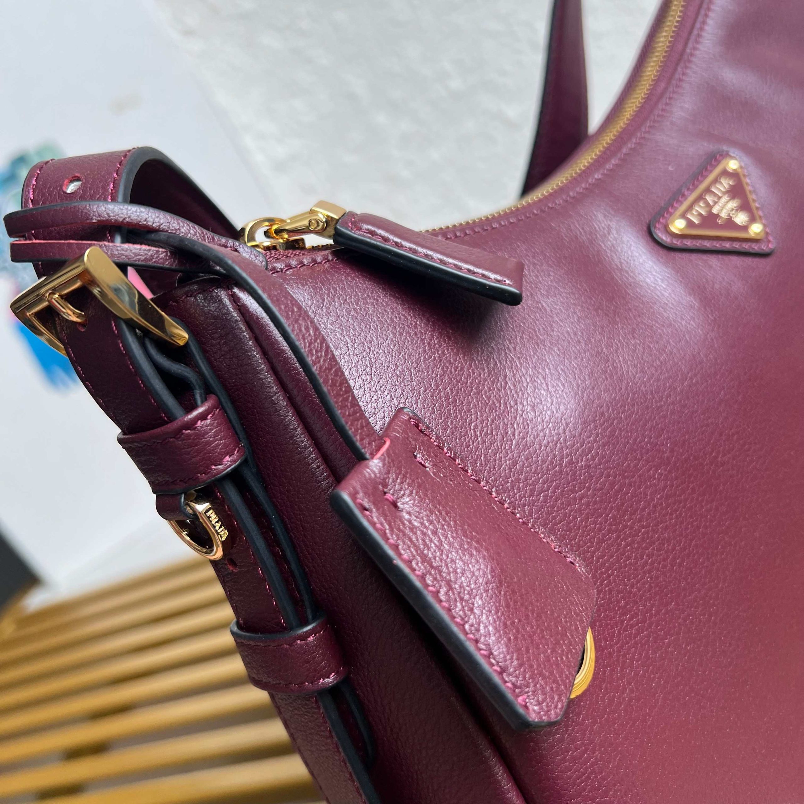 【頂級原單普拉達】🌹(小號)🎉新款Aimee腋下包的图片-高仿普拉达包包 【頂級原單普拉達】🌹(小號)🎉新款Aimee腋下包的图片-高仿普拉达包包