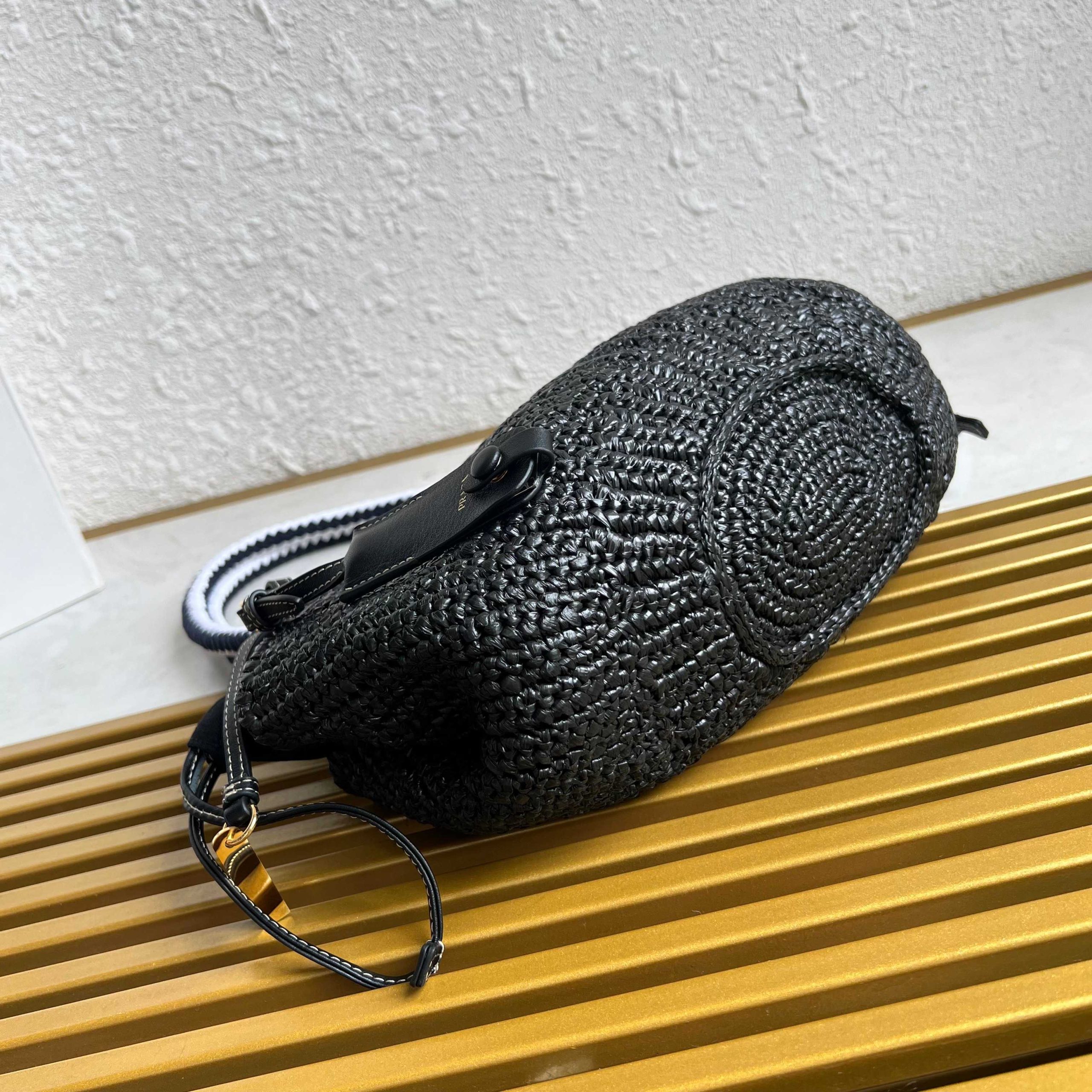 【頂級原單普拉達】高仿包 新款編織菜籃子的图片-高仿普拉达包包