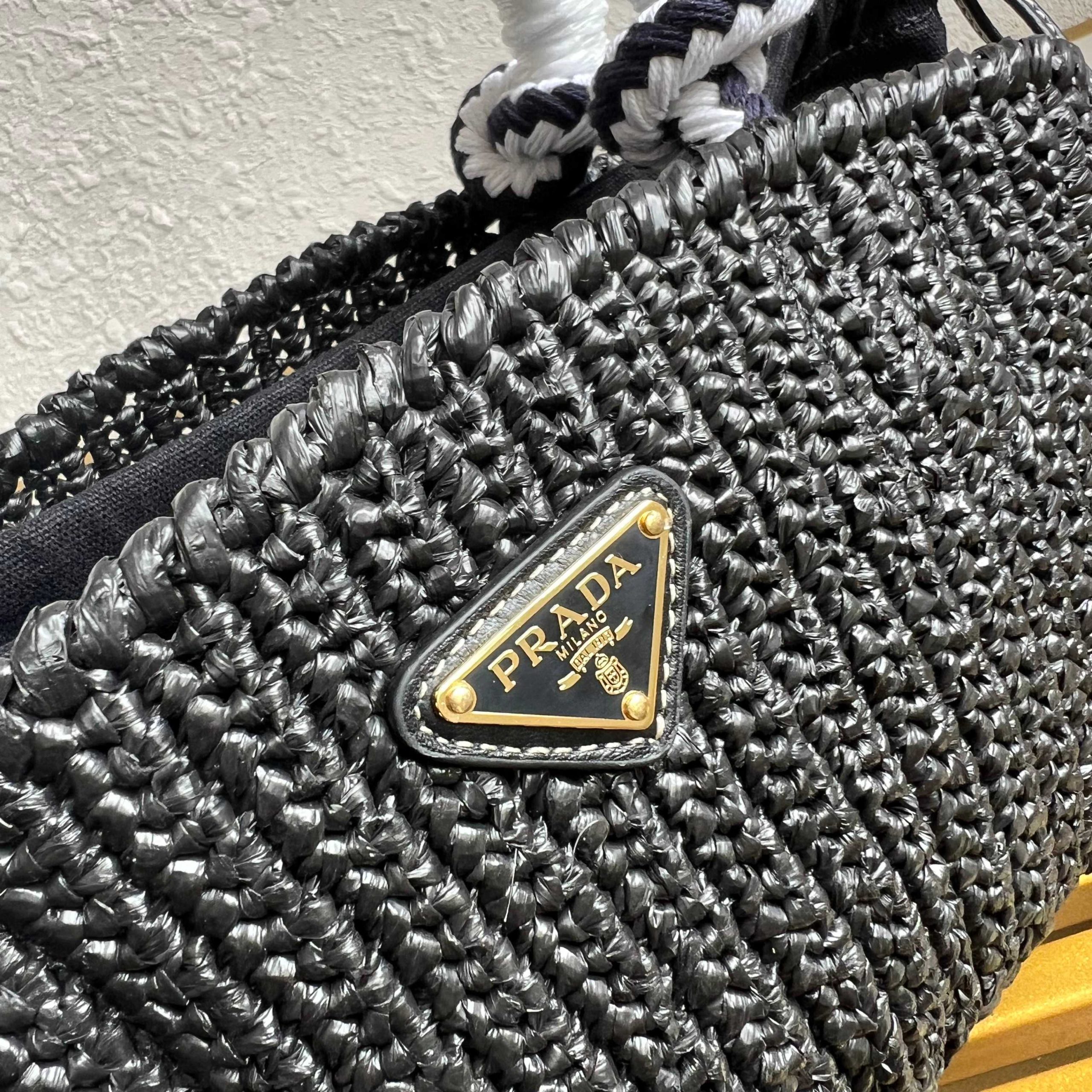 【頂級原單普拉達】高仿包 新款編織菜籃子的图片-高仿普拉达包包