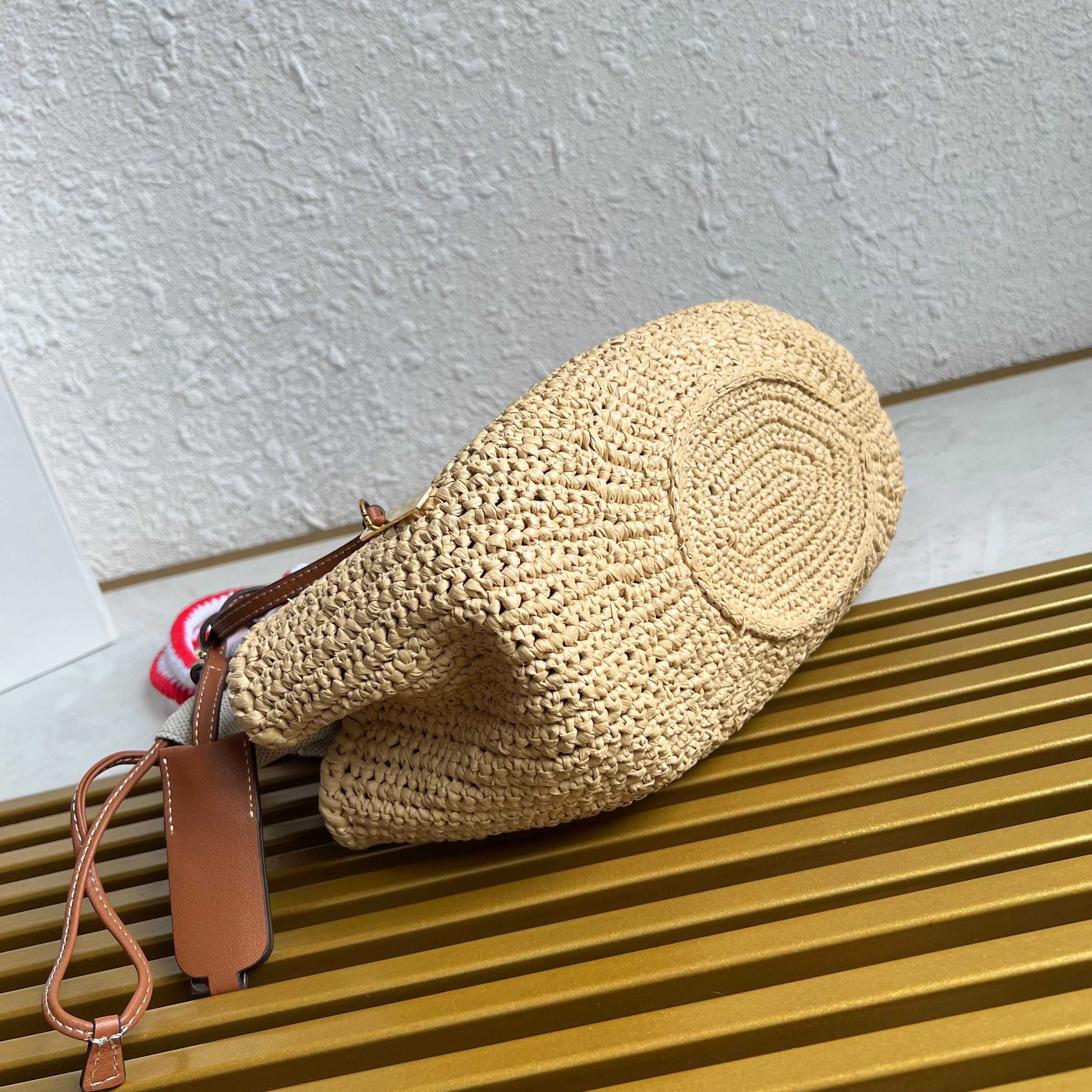 【頂級原單】 新款編織菜籃子高仿原單包包普拉達的图片-高仿普拉达包包