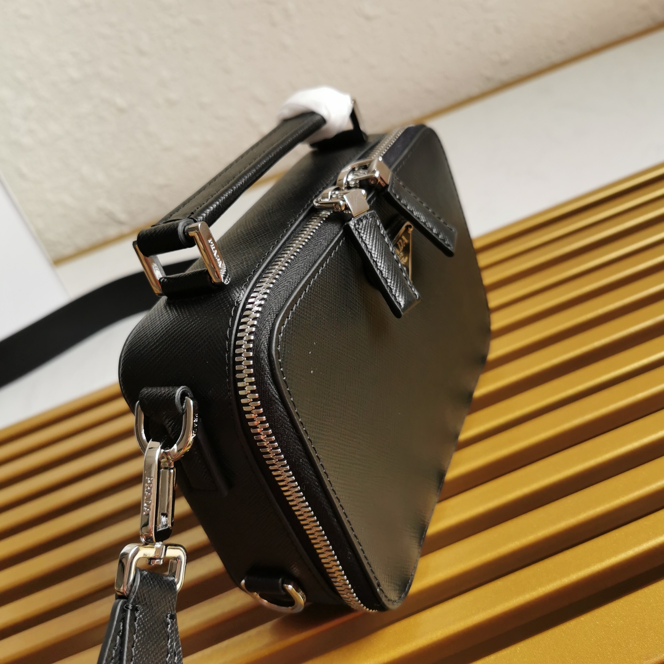 【頂級原單包普拉達】新款相機包2VH070手提包的图片-高仿普拉达包包