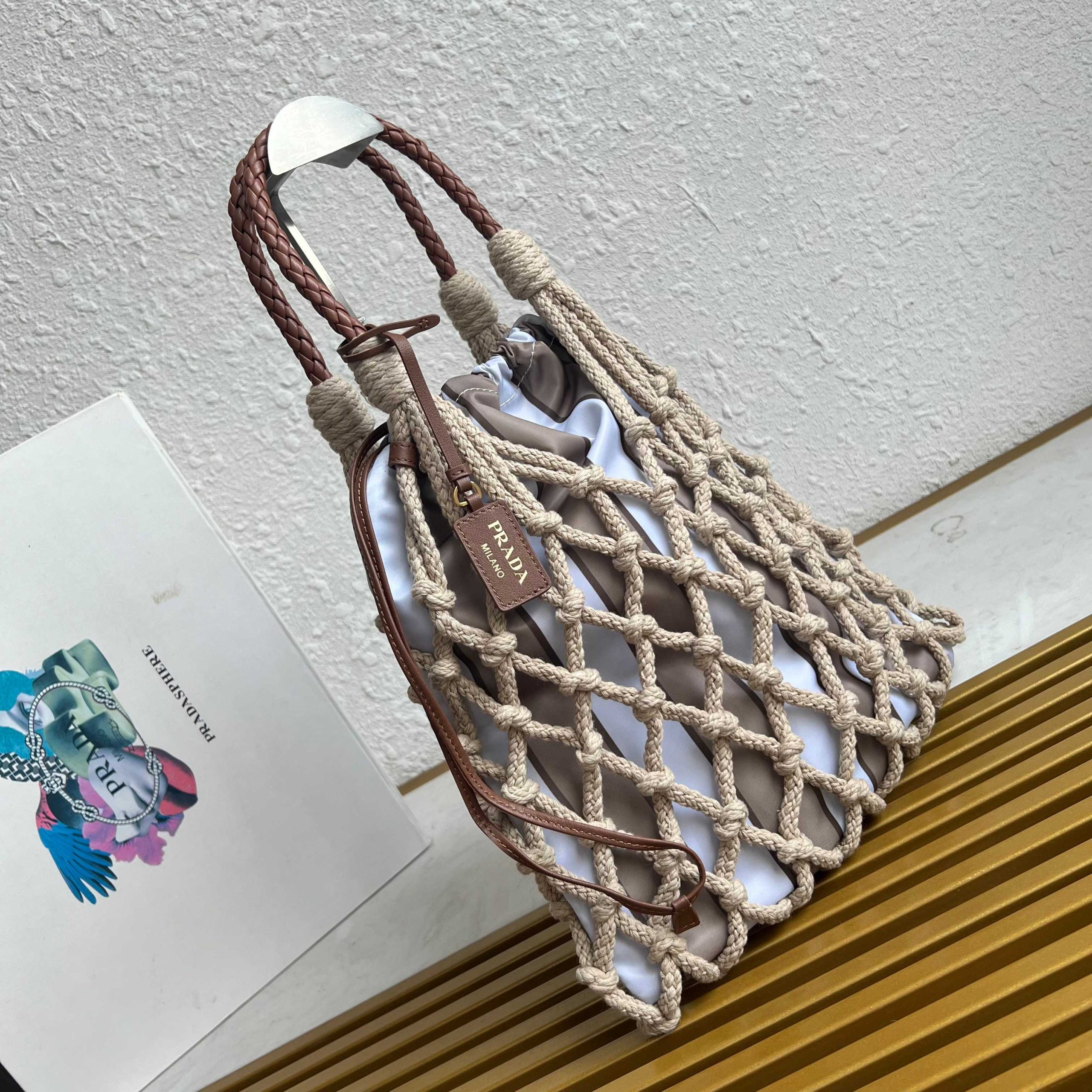 【頂級原單】新品編織1BC111棉質花邊手袋一比一高仿包普拉達的图片-高仿普拉达包包 【頂級原單】新品編織1BC111棉質花邊手袋一比一高仿包普拉達的图片-高仿普拉达包包