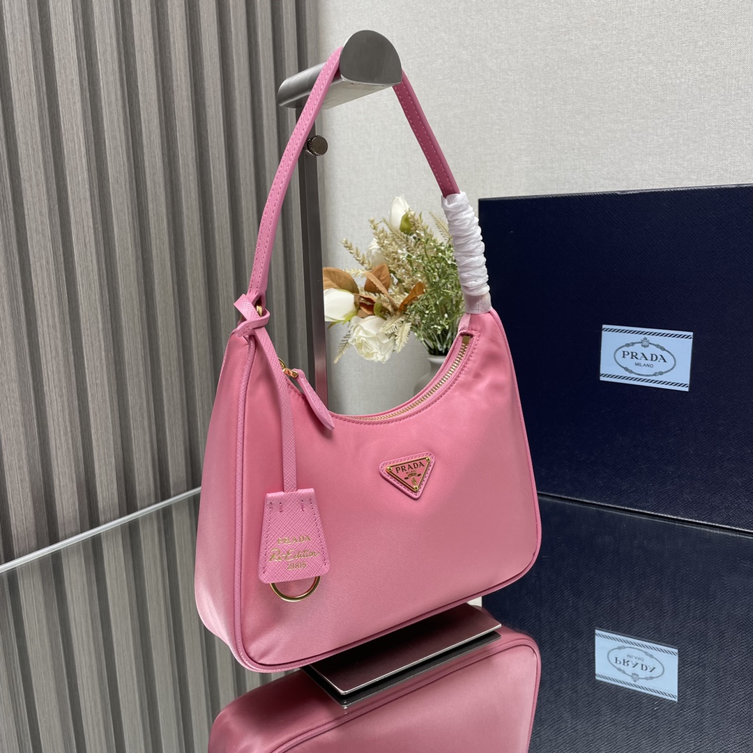 【頂級原單高仿包普拉達】Prada進口原廠降落傘布料的图片-高仿普拉达包包 【頂級原單高仿包普拉達】Prada進口原廠降落傘布料的图片-高仿普拉达包包