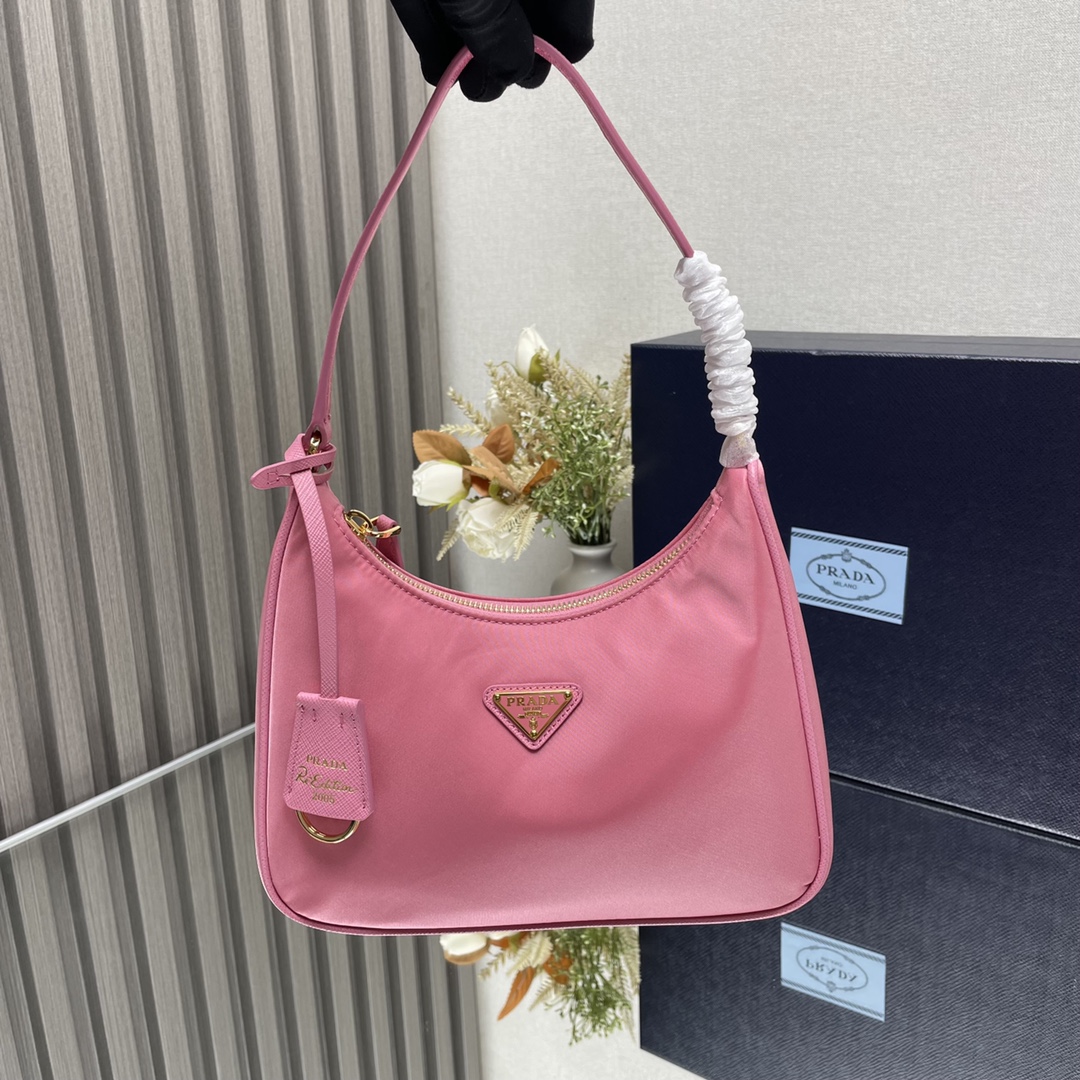 【頂級原單高仿包普拉達】Prada進口原廠降落傘布料的图片-高仿普拉达包包 【頂級原單高仿包普拉達】Prada進口原廠降落傘布料的图片-高仿普拉达包包