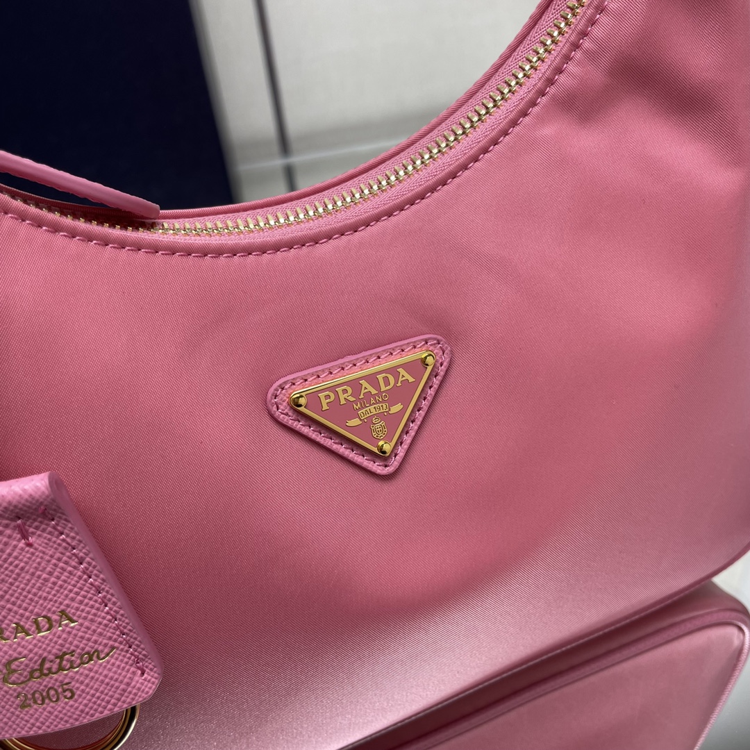 【頂級原單高仿包普拉達】Prada進口原廠降落傘布料的图片-高仿普拉达包包 【頂級原單高仿包普拉達】Prada進口原廠降落傘布料的图片-高仿普拉达包包