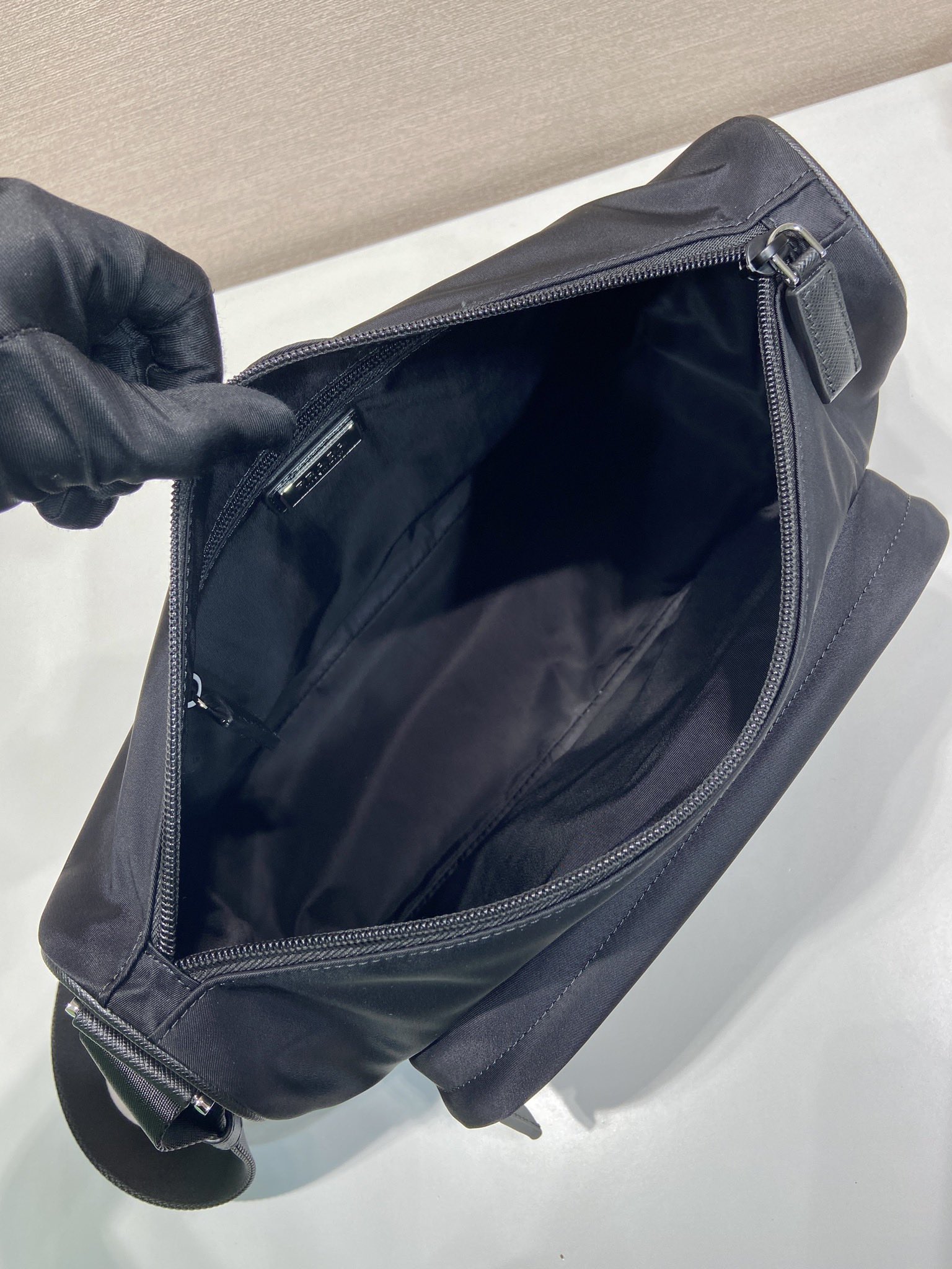 普拉達新款郵差包一比一原單包的图片-高仿普拉达包包