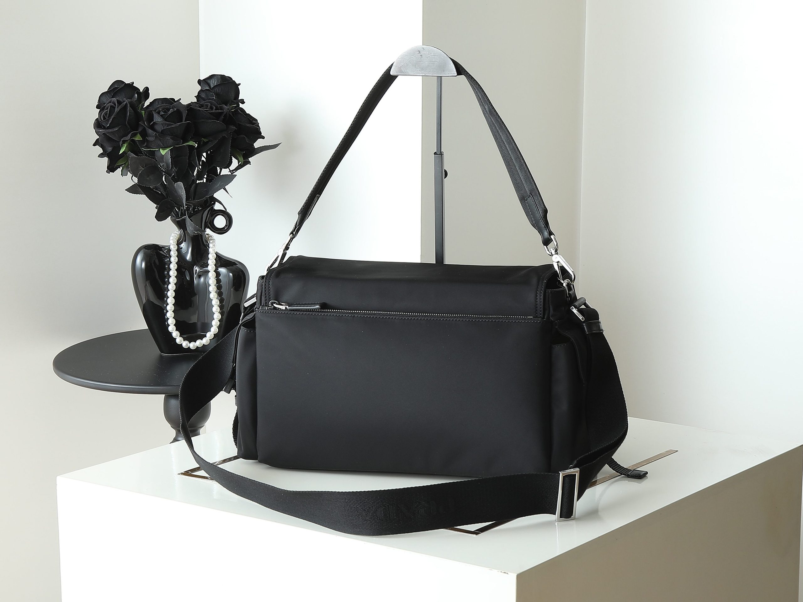 頂級原單包普拉達長38x高37x底20cm配有肩帶和可拆卸提手的图片-高仿普拉达包包 頂級原單包普拉達長38x高37x底20cm配有肩帶和可拆卸提手的图片-高仿普拉达包包