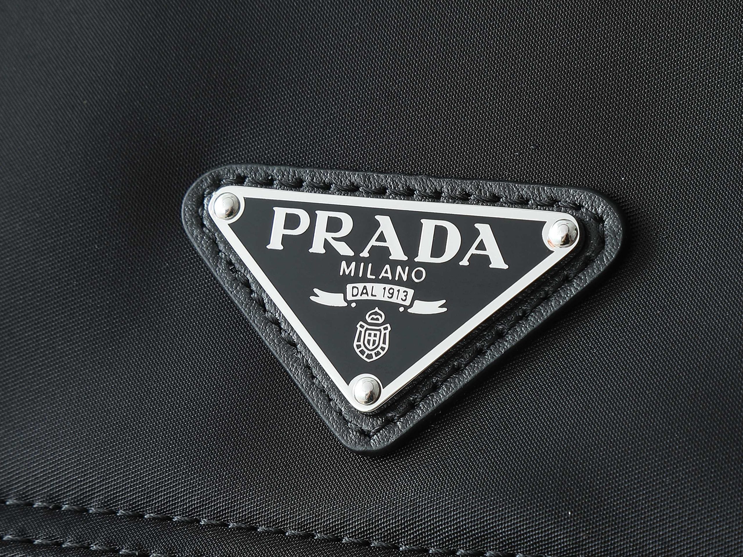 頂級原單包普拉達長38x高37x底20cm配有肩帶和可拆卸提手的图片-高仿普拉达包包 頂級原單包普拉達長38x高37x底20cm配有肩帶和可拆卸提手的图片-高仿普拉达包包