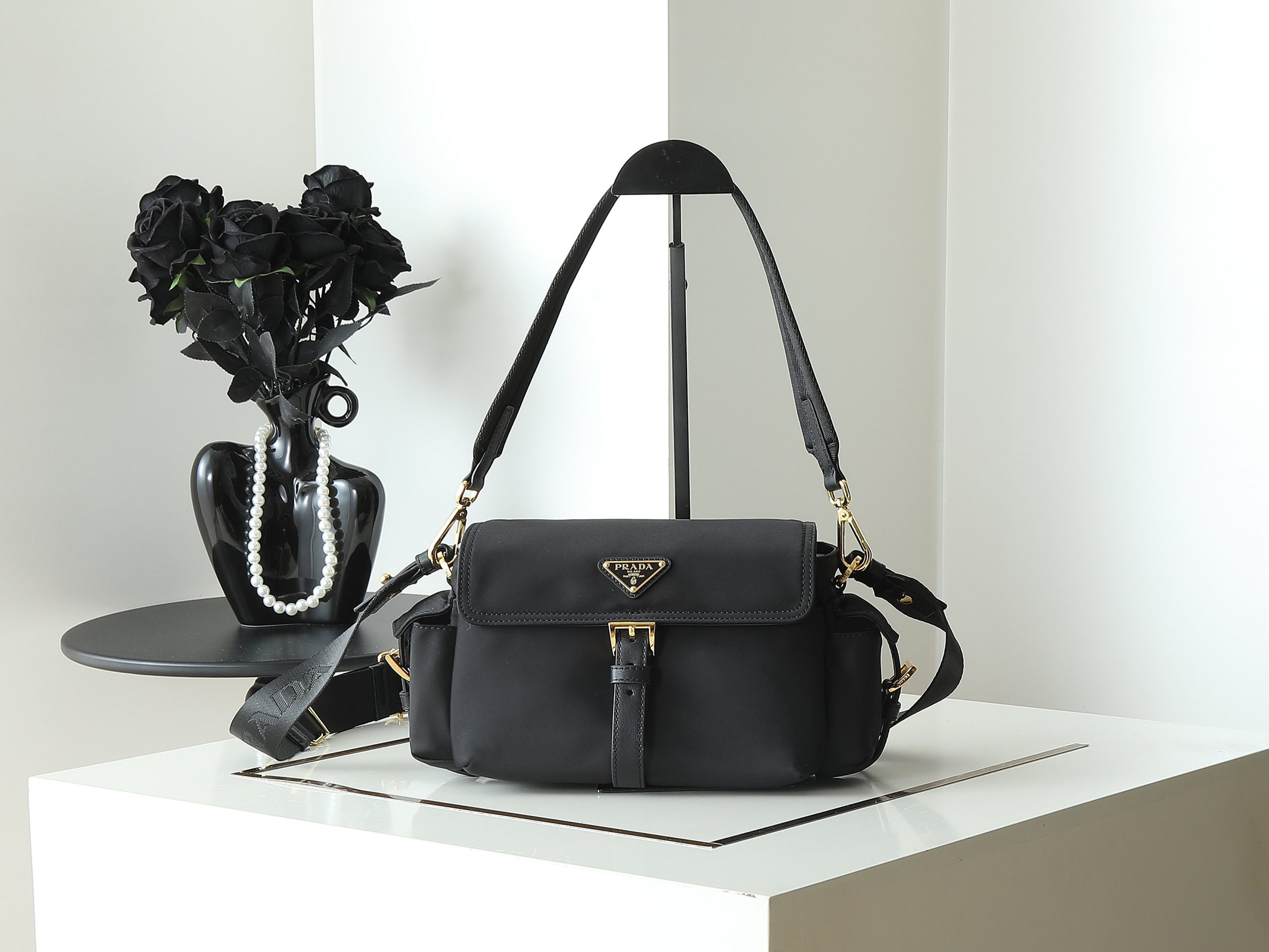 新款郵差包普拉達1BD394小號高仿包包的图片-高仿普拉达包包 新款郵差包普拉達1BD394小號高仿包包的图片-高仿普拉达包包