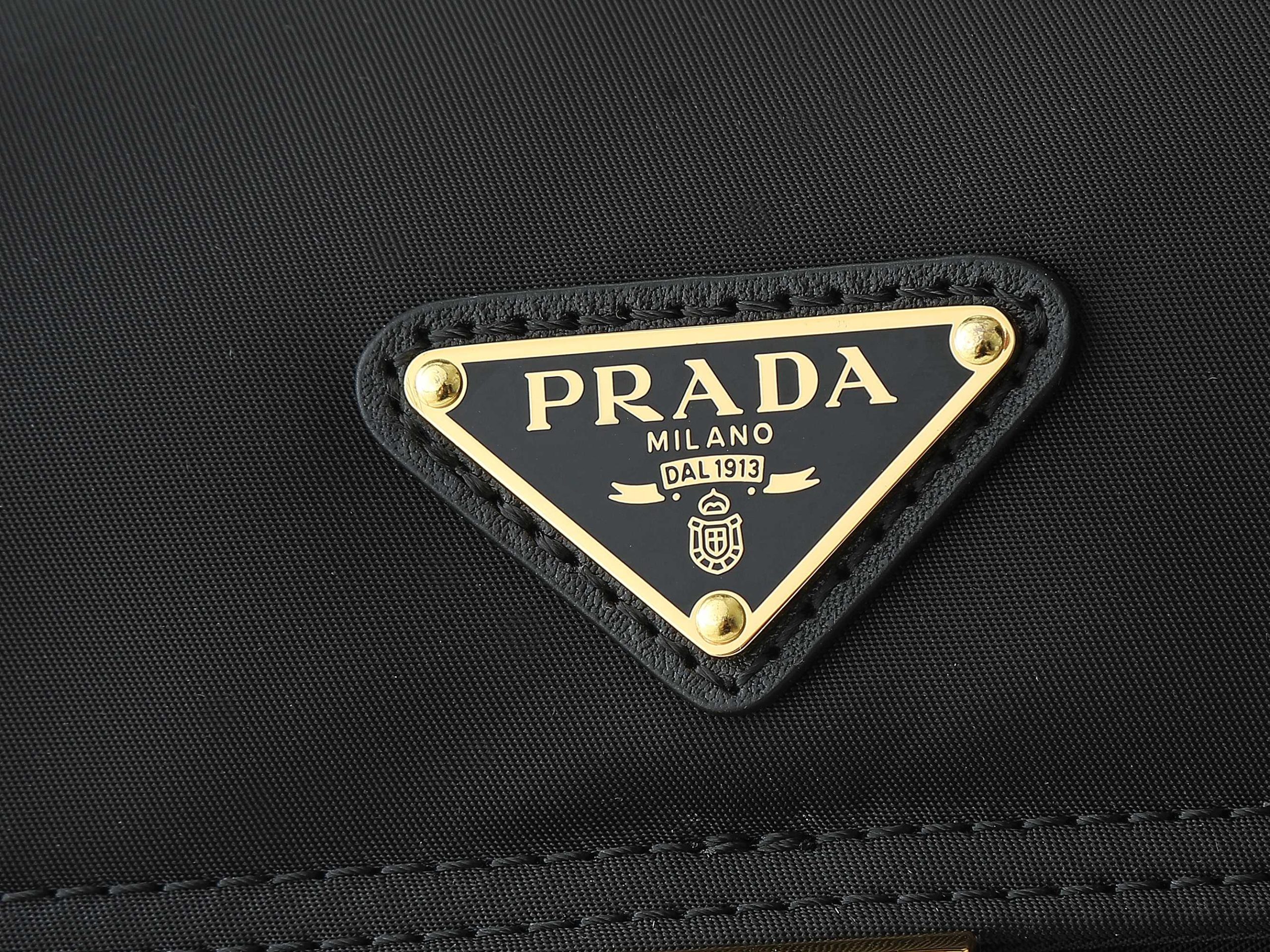 新款郵差包普拉達1BD394小號高仿包包的图片-高仿普拉达包包 新款郵差包普拉達1BD394小號高仿包包的图片-高仿普拉达包包