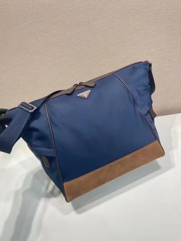 一比一普拉達高仿包展現靈活百搭的現代風格顏色混搭的图片-高仿普拉达包包 一比一普拉達高仿包展現靈活百搭的現代風格顏色混搭的图片-高仿普拉达包包