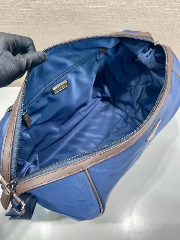 一比一普拉達高仿包展現靈活百搭的現代風格顏色混搭的图片-高仿普拉达包包 一比一普拉達高仿包展現靈活百搭的現代風格顏色混搭的图片-高仿普拉达包包