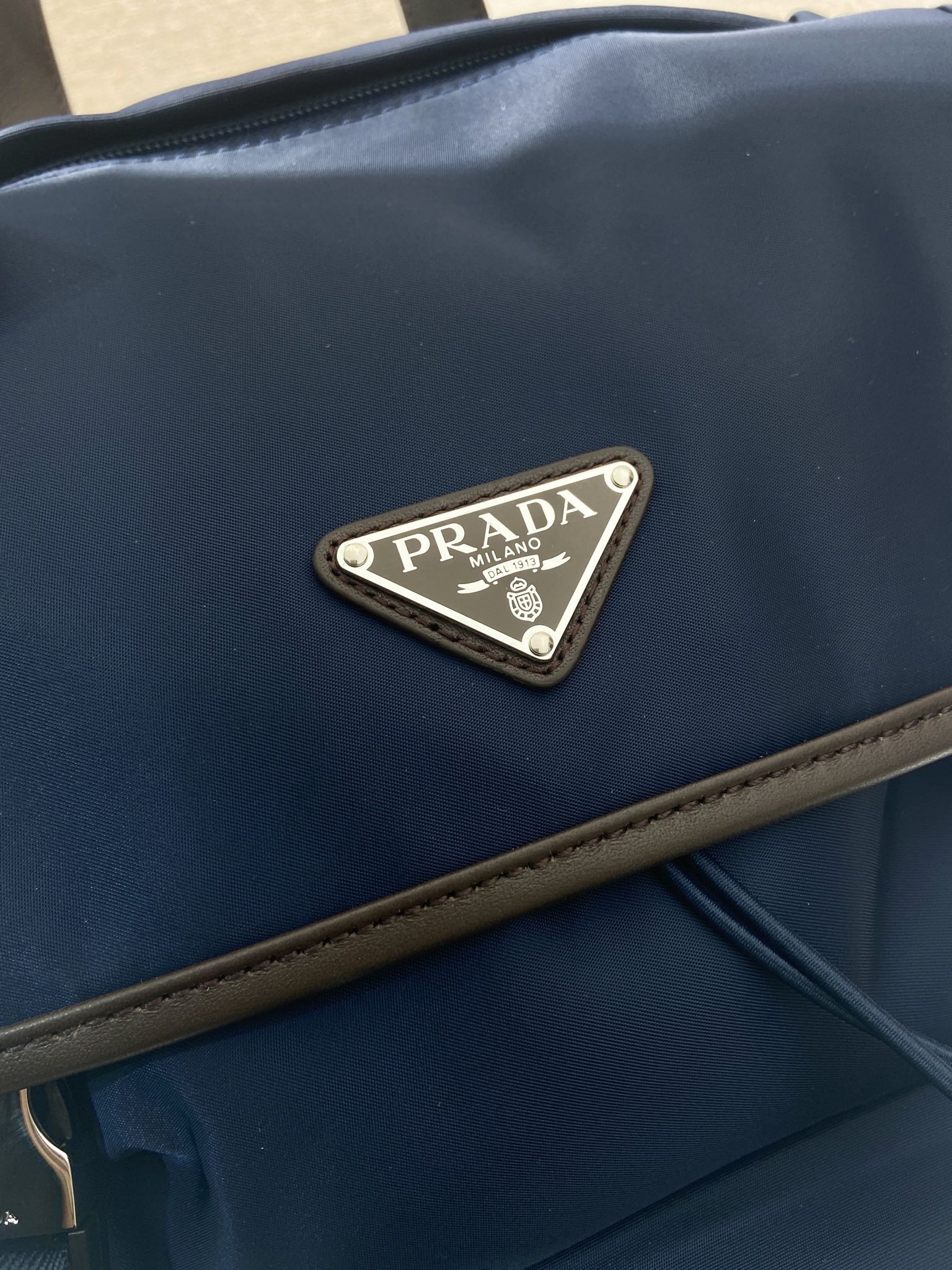 一比一原單包新款雙肩背包普拉達2VZ135A新品的图片-高仿普拉达包包