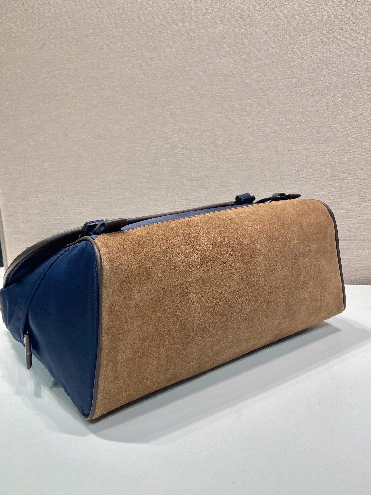 頂級原單包普拉達郵差包長34x高29.5x底14.5cm的图片-高仿普拉达包包 頂級原單包普拉達郵差包長34x高29.5x底14.5cm的图片-高仿普拉达包包