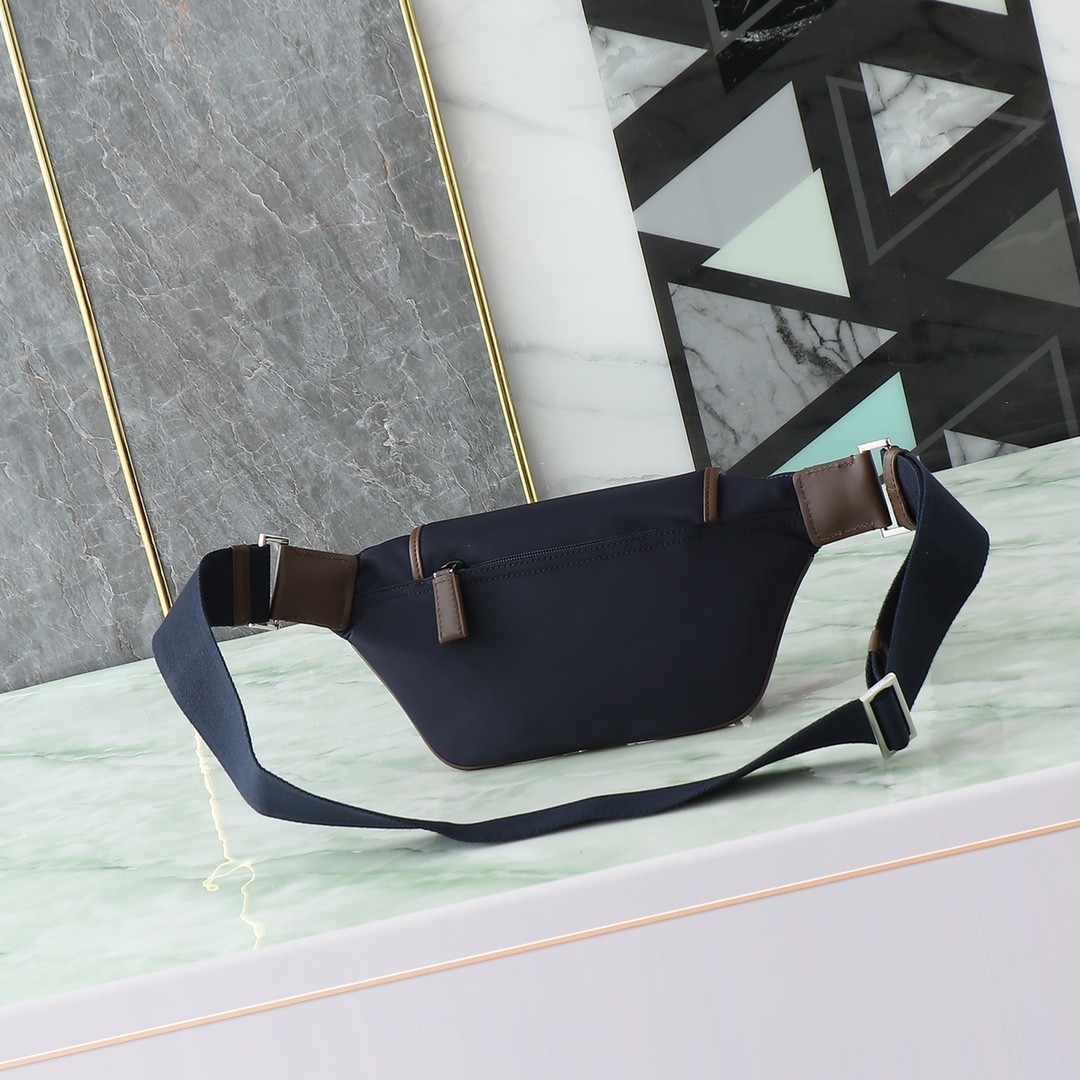 原單包普拉達新款腰包2VH176百搭時尚單肩包的图片-高仿普拉达包包