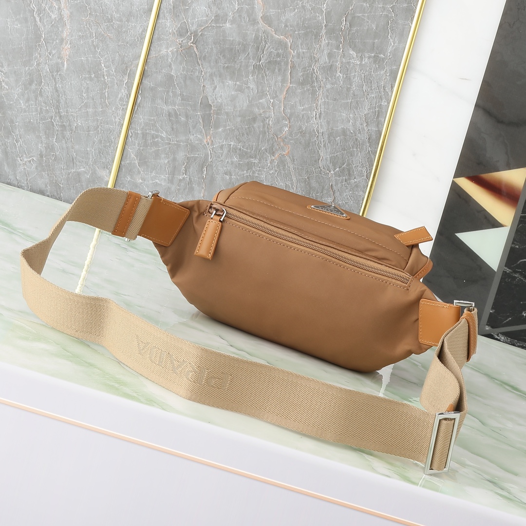 原單包普拉達升級版配盒子迷你郵差包長20x高13x底9cm的图片-高仿普拉达包包