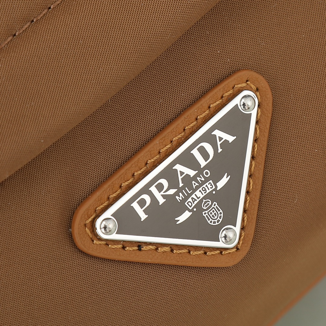 原單包普拉達升級版配盒子迷你郵差包長20x高13x底9cm的图片-高仿普拉达包包