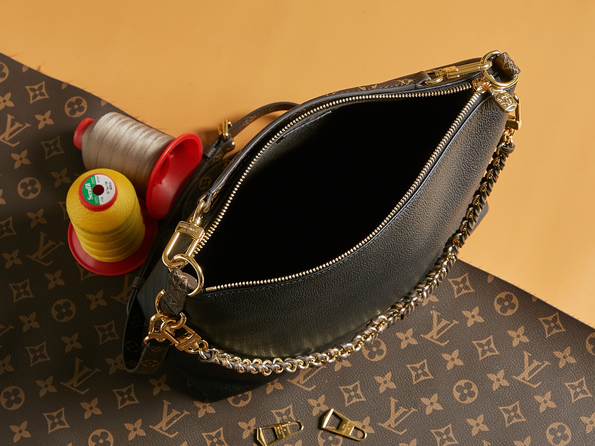 【LV頂級原單包 獨家實拍 動態163c】M28098 Multipass 手袋的图片-高仿LV包包、高仿lv女包