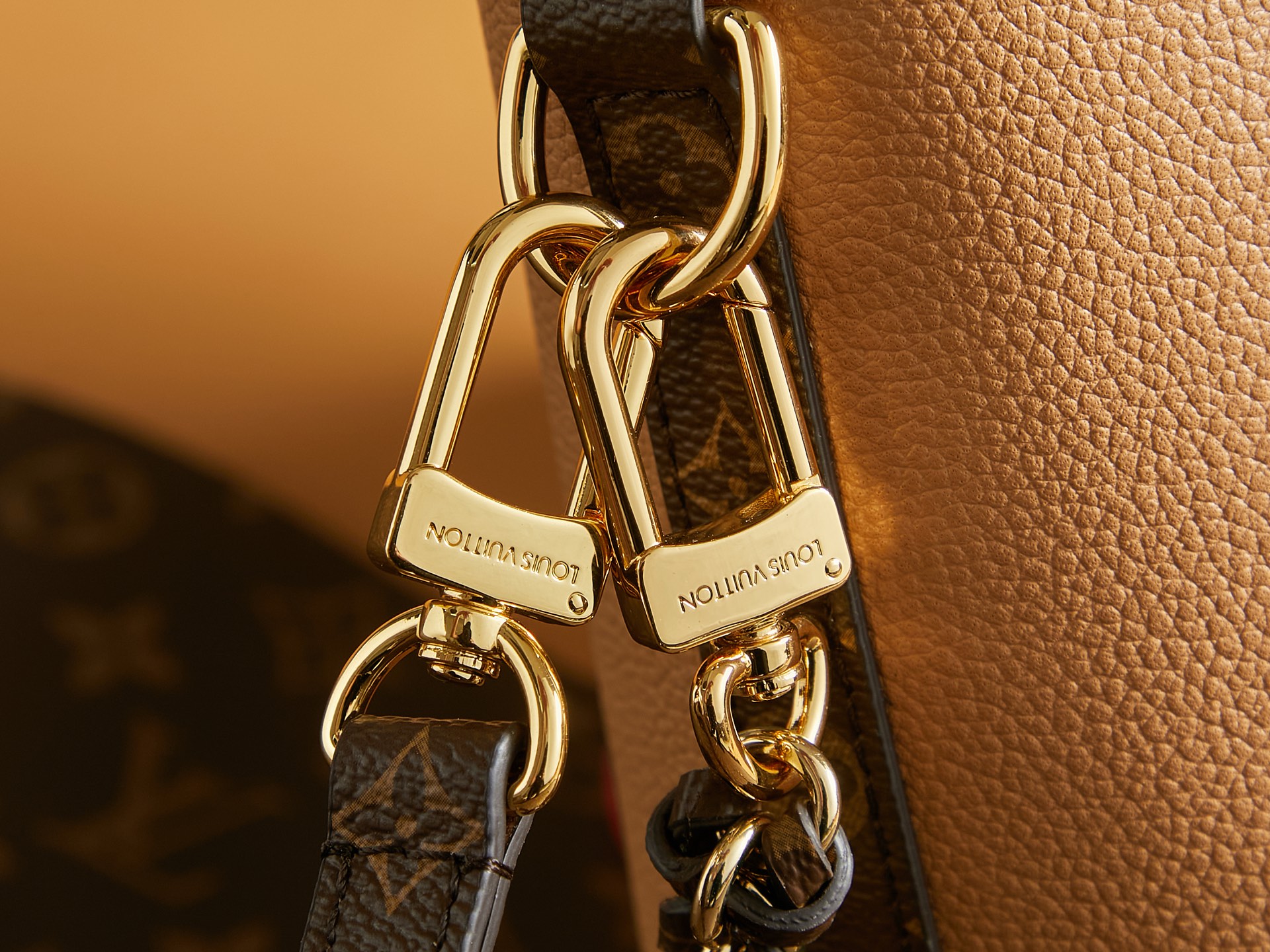 【頂級原單包LV手袋 獨家實拍 動態163c】M28029的图片-高仿LV包包、高仿lv女包