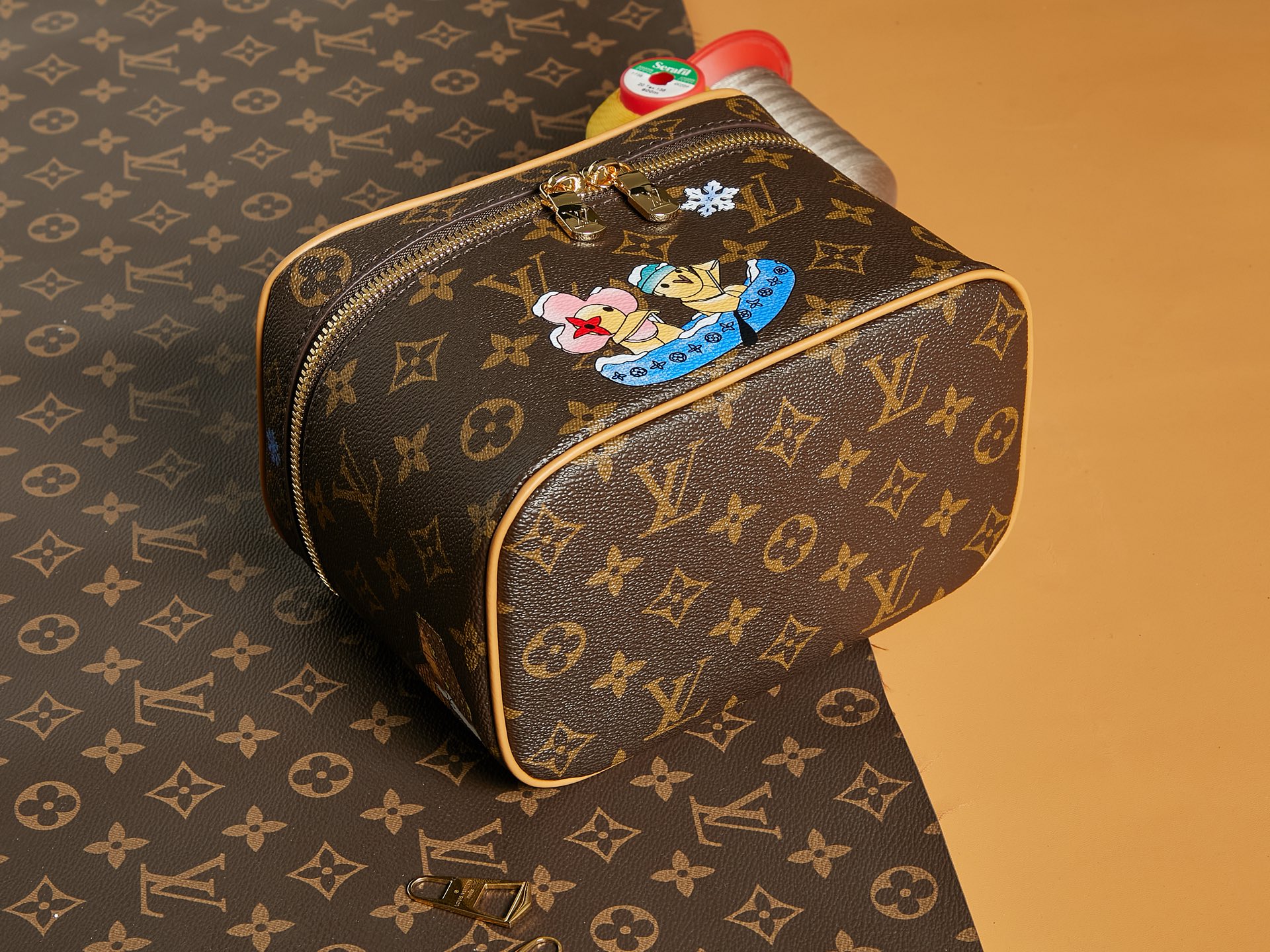 頂級原單 獨家實拍】M26647 本款 Nice 迷你化妝包LV原單包包的图片-高仿LV包包、高仿lv女包