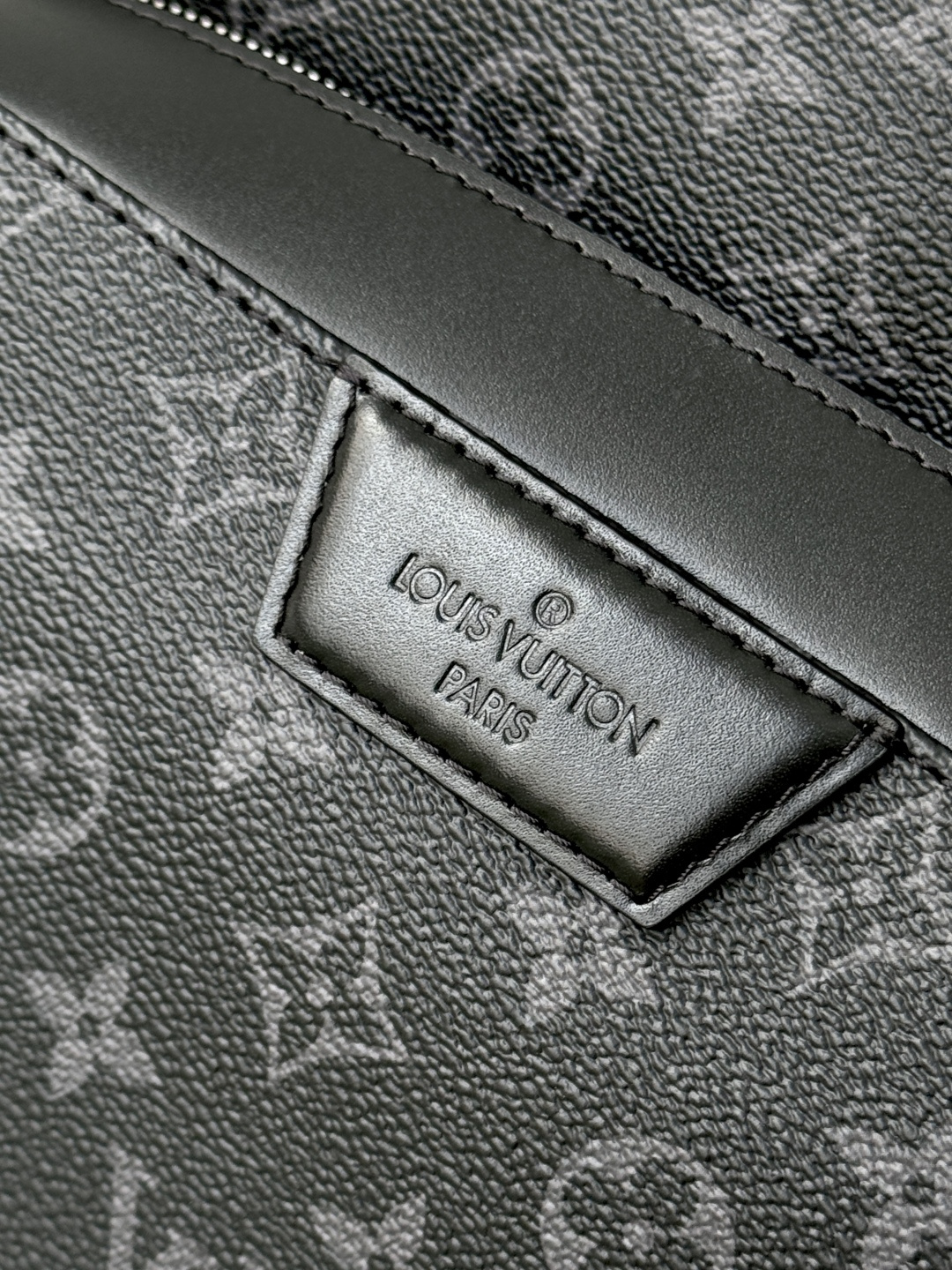 【特級LV原廠包】 Discovery 高仿雙肩包 型號: M43186 動態芯片版的图片-高仿LV包包、高仿lv女包