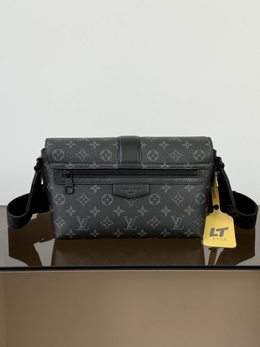 【特級原廠LV原單包】 S-Cape 郵差包 型號: M46794黑花 動態芯片版