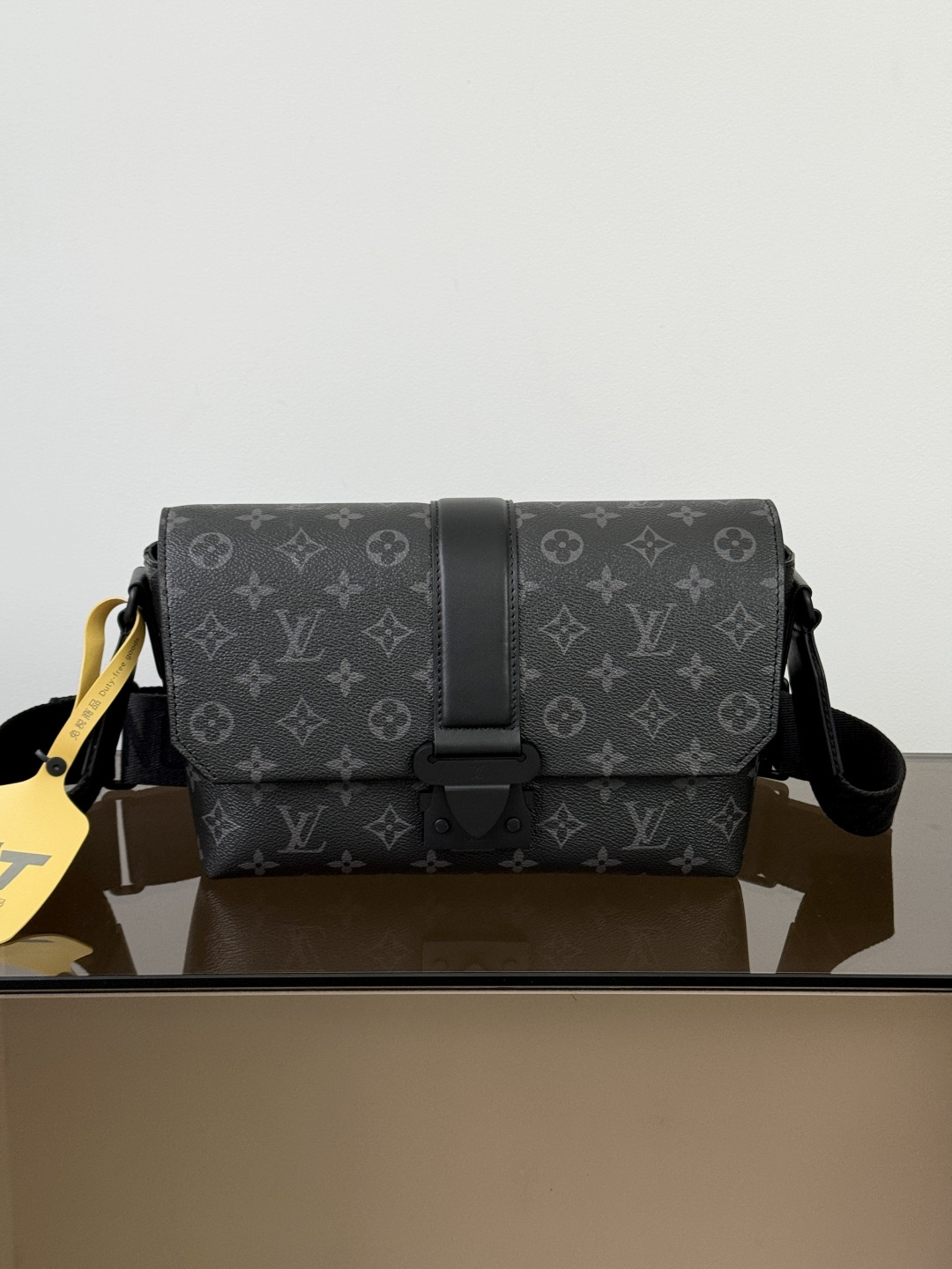 【特級原廠LV原單包】 S-Cape 郵差包 型號: M46794黑花 動態芯片版的图片-高仿LV包包、高仿lv女包